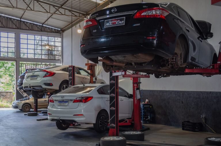 mega-alltocar-carros-nos-elevadores