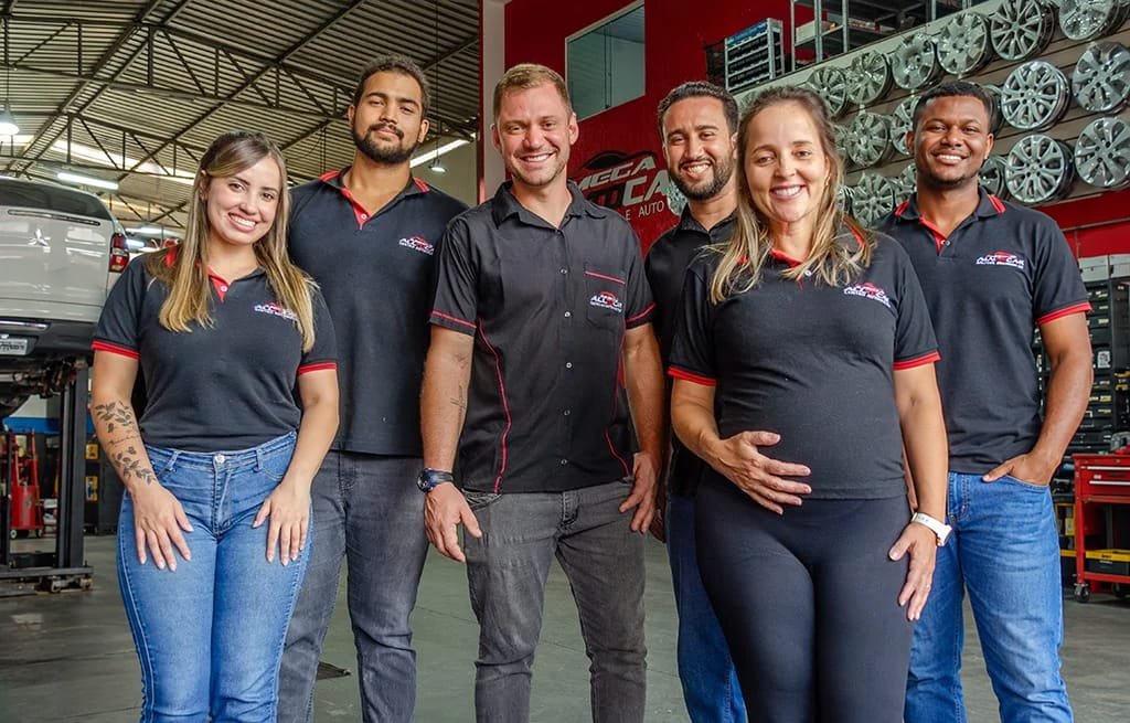 Equipe da oficina Mega AllToCar em Betim